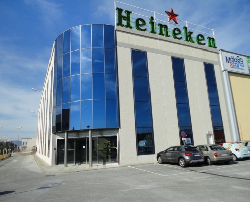 Najarro Proyectos - Reforma Integral. Interiorismo y Mobiliario de Oficina - Heineken - Málaga